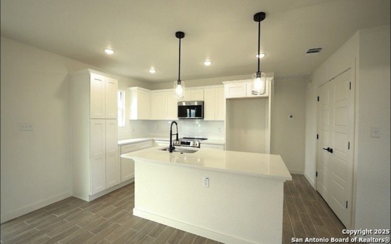 16724 Tapatio St, Atascosa, TX 78002, 3 Habitaciones Habitaciones , ,2 BañosBaños,Residential,En Venta,16724 Tapatio St,1877897