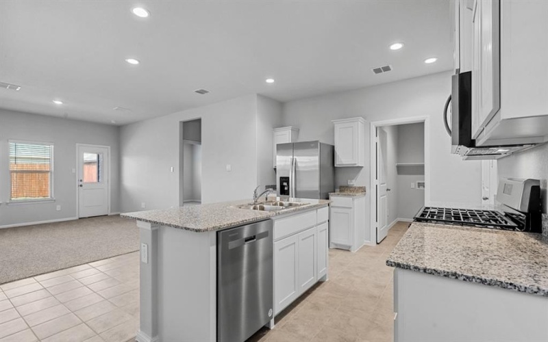 721 SHADED GROVE Drive, Denton, TX 76249, 3 Habitaciones Habitaciones , ,2 BañosBaños,Residential,En Venta,721 SHADED GROVE Drive,20976522