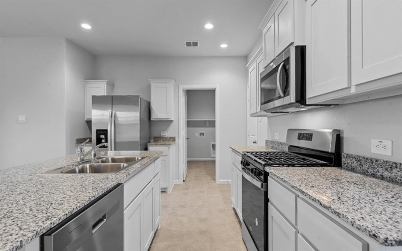 721 SHADED GROVE Drive, Denton, TX 76249, 3 Habitaciones Habitaciones , ,2 BañosBaños,Residential,En Venta,721 SHADED GROVE Drive,20976522