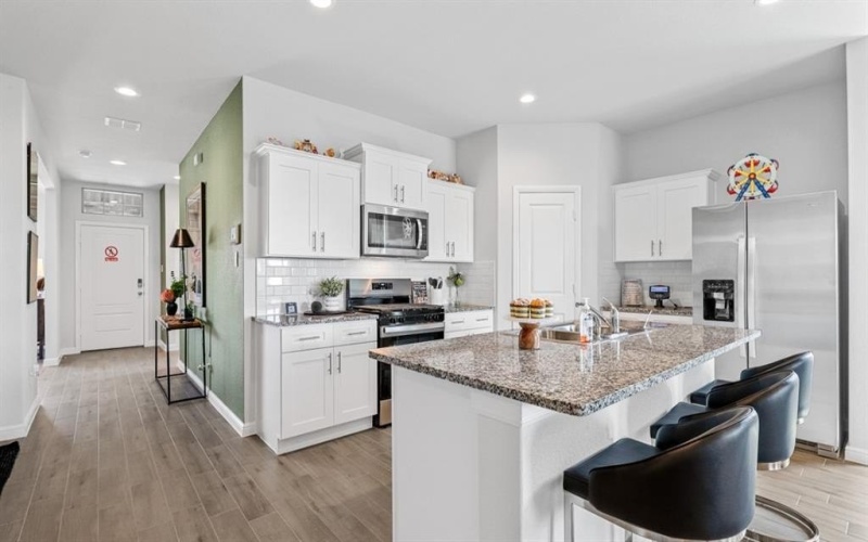 720 AMBER FIELDS Drive, Denton, TX 76249, 5 Habitaciones Habitaciones , ,3 BañosBaños,Residential,En Venta,720 AMBER FIELDS Drive,20976604