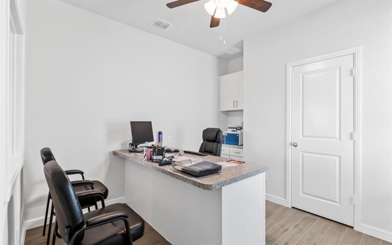 720 AMBER FIELDS Drive, Denton, TX 76249, 5 Habitaciones Habitaciones , ,3 BañosBaños,Residential,En Venta,720 AMBER FIELDS Drive,20976604