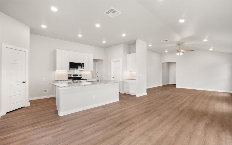 8613 29th Street, Lubbock, TX 79407, 4 Bedrooms Bedrooms, ,2 BathroomsBathrooms,Residential,For Sale,8613 29th Street,202556705