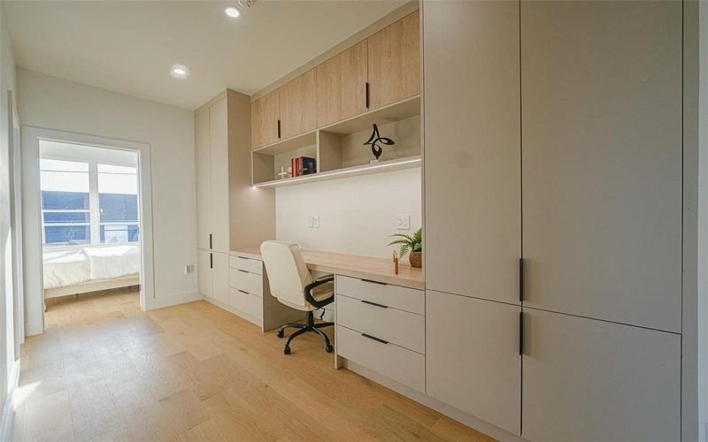 6529 Victoria, Dallas, TX 75209, 4 Bedrooms Bedrooms, ,3 BathroomsBathrooms,Residential,For Sale,6529 Victoria,20977697