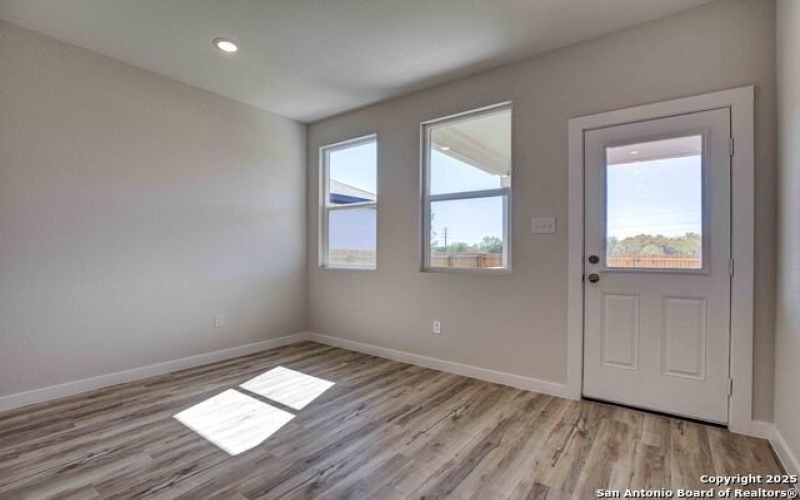 9970 Forestier Grn, San Antonio, TX 78221, 4 Habitaciones Habitaciones , ,2 BañosBaños,Residential,En Venta,9970 Forestier Grn,1878036