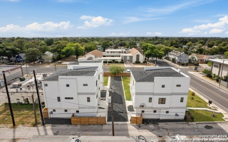 3214 N Elmendorf #102, San Antonio, TX 78201, 3 Bedrooms Bedrooms, ,3 BathroomsBathrooms,Residential,For Sale,3214 N Elmendorf,0,1878112