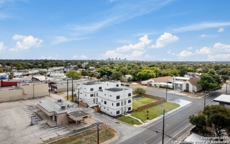 3214 N Elmendorf #102, San Antonio, TX 78201, 3 Bedrooms Bedrooms, ,3 BathroomsBathrooms,Residential,For Sale,3214 N Elmendorf,0,1878112