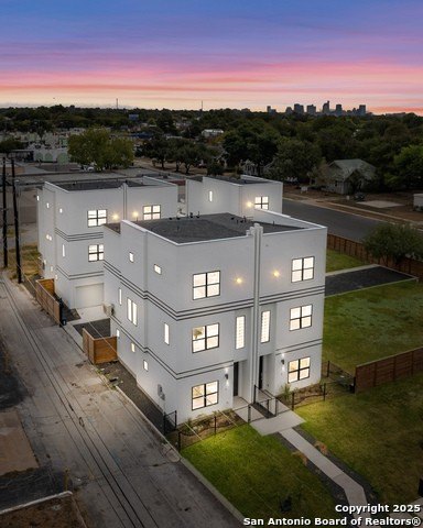 1735 W Gramercy #UNIT 302, San Antonio, TX 78201, 2 Habitaciones Habitaciones , ,2 BañosBaños,Residential,En Venta,1735 W Gramercy,0,1878119