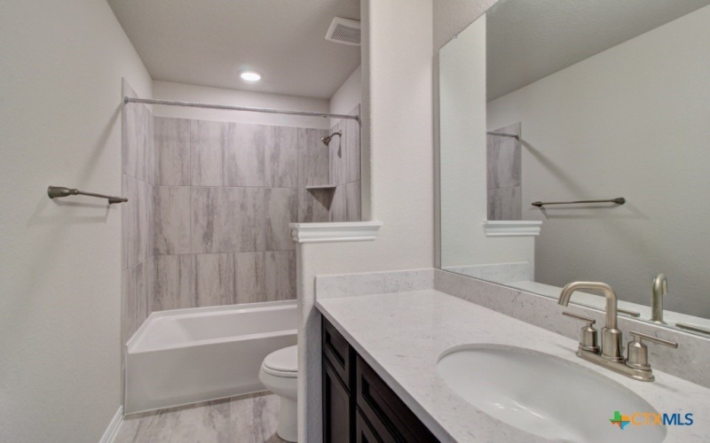 2674 Downsbury Road, New Braunfels, TX 78130, 3 Habitaciones Habitaciones , ,2 BañosBaños,Residential,En Venta,2674 Downsbury Road,583611