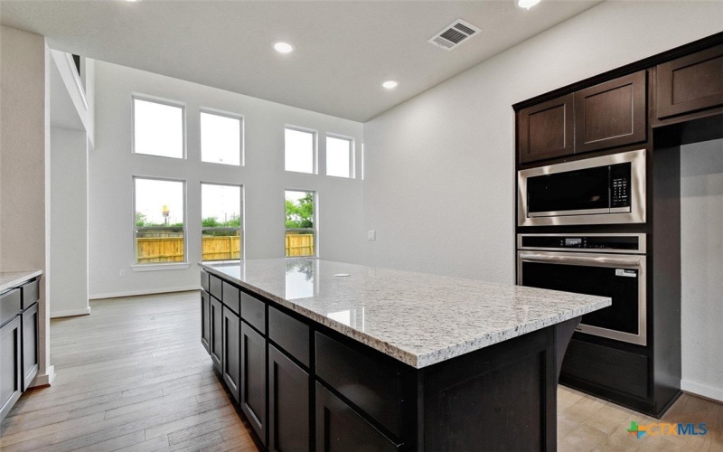 10046 Mitra Way, San Antonio, TX 78224, 4 Habitaciones Habitaciones , ,3 BañosBaños,Residential,En Venta,10046 Mitra Way,584315