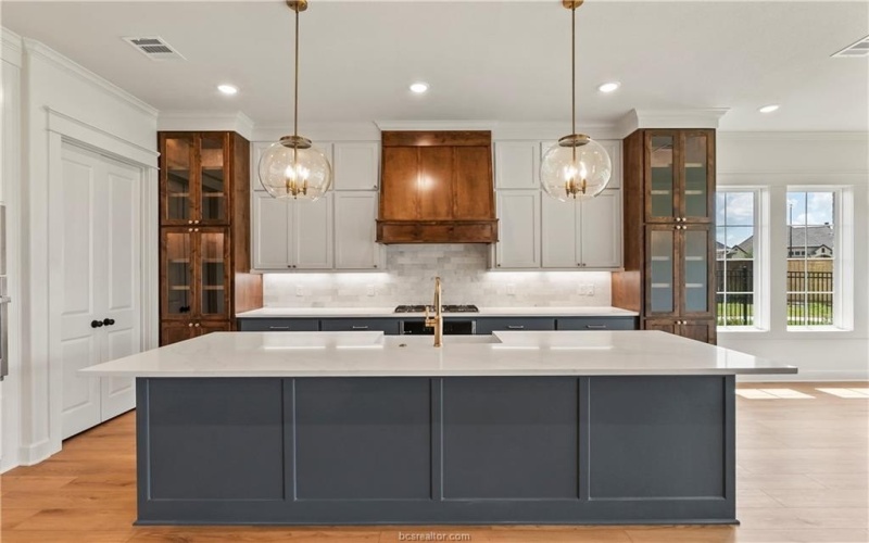 4736 Legendary Drive, College Station, TX 77845, 4 Habitaciones Habitaciones , ,3 BañosBaños,Residential,En Venta,4736 Legendary Drive,0,25006252