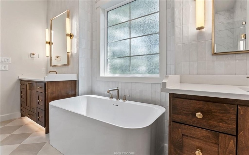 4401 Williams Creek Drive, College Station, TX 77845, 4 Bedrooms Bedrooms, ,5 BathroomsBathrooms,Residential,For Sale,4401 Williams Creek Drive,0,25006840