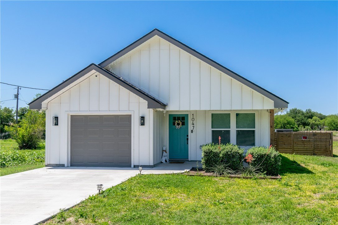 1047 N King Street, Alice, TX 78332, 3 Bedrooms Bedrooms, ,2 BathroomsBathrooms,Residential,For Sale,1047 N King Street,457319