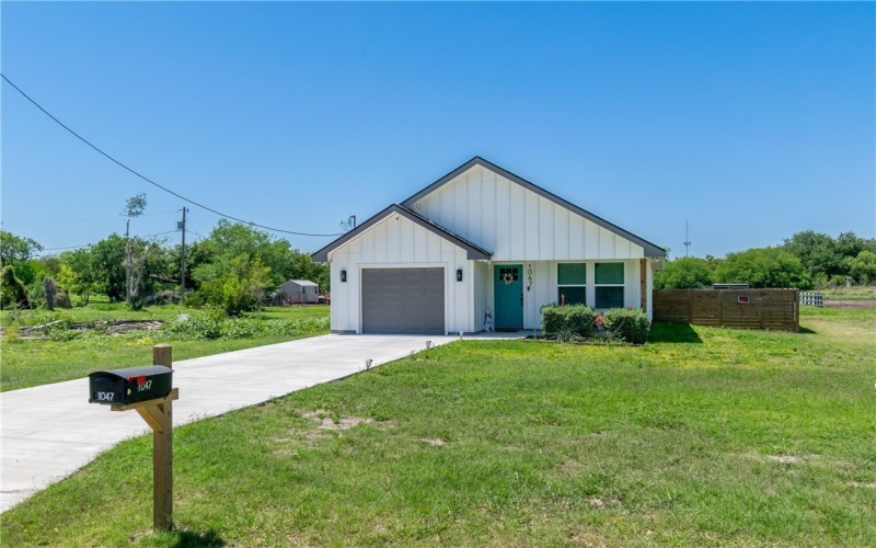 1047 N King Street, Alice, TX 78332, 3 Bedrooms Bedrooms, ,2 BathroomsBathrooms,Residential,For Sale,1047 N King Street,457319