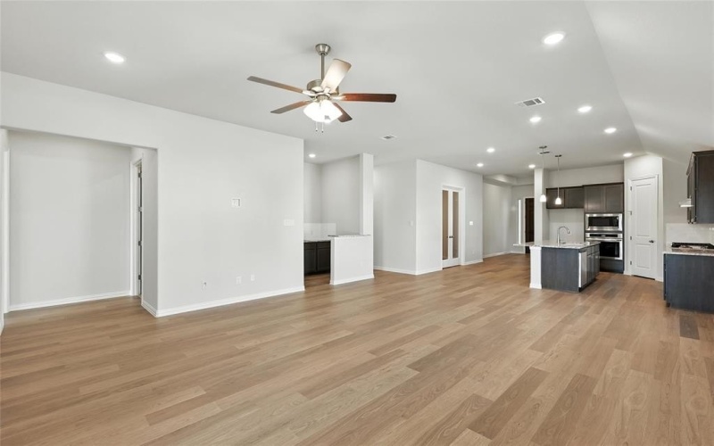 701 Kurrus Street, Justin, TX 76247, 4 Habitaciones Habitaciones , ,3 BañosBaños,Residential,En Venta,701 Kurrus Street,20868004
