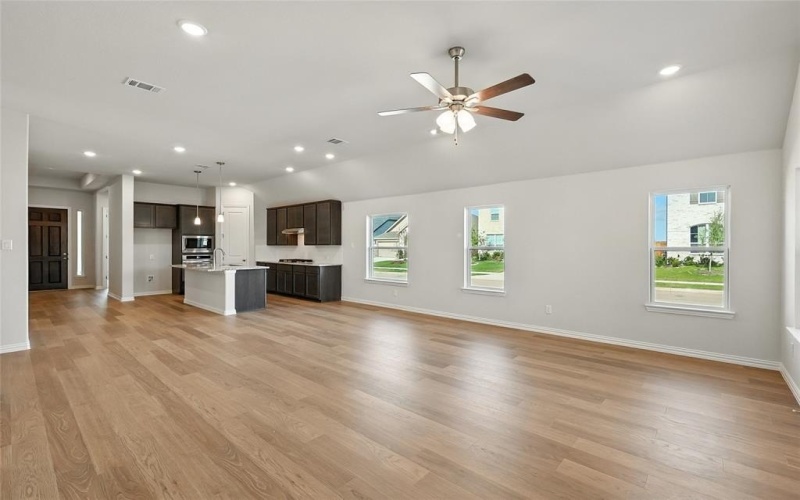 701 Kurrus Street, Justin, TX 76247, 4 Habitaciones Habitaciones , ,3 BañosBaños,Residential,En Venta,701 Kurrus Street,20868004