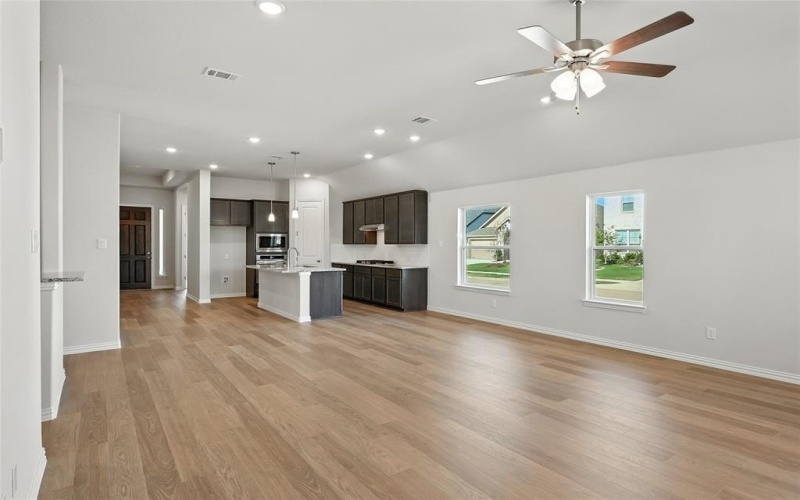701 Kurrus Street, Justin, TX 76247, 4 Habitaciones Habitaciones , ,3 BañosBaños,Residential,En Venta,701 Kurrus Street,20868004