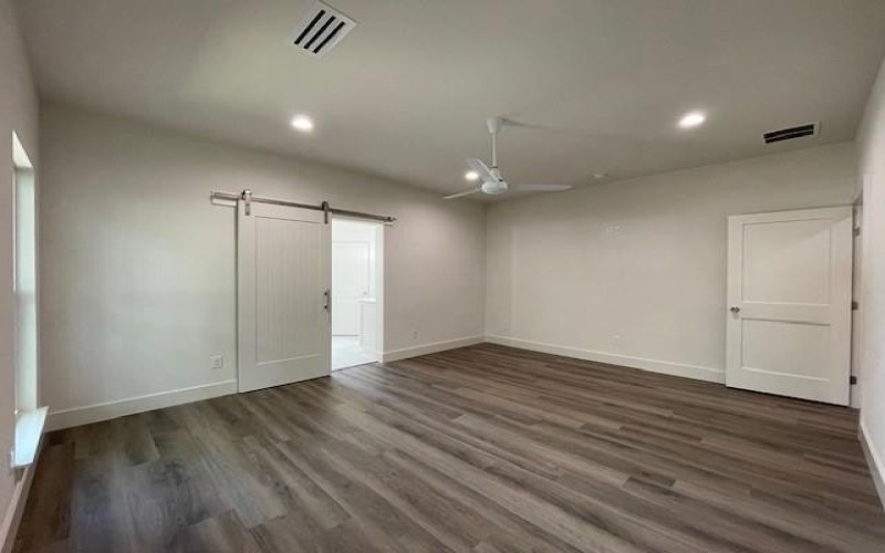 903 Sunrise Drive, Ennis, TX 75119, 3 Bedrooms Bedrooms, ,2 BathroomsBathrooms,Residential,For Sale,903 Sunrise Drive,20950497
