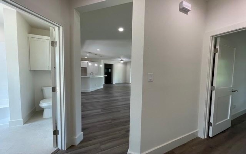 903 Sunrise Drive, Ennis, TX 75119, 3 Bedrooms Bedrooms, ,2 BathroomsBathrooms,Residential,For Sale,903 Sunrise Drive,20950497