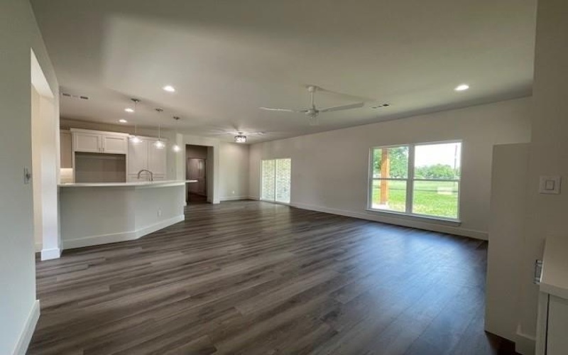 903 Sunrise Drive, Ennis, TX 75119, 3 Bedrooms Bedrooms, ,2 BathroomsBathrooms,Residential,For Sale,903 Sunrise Drive,20950497