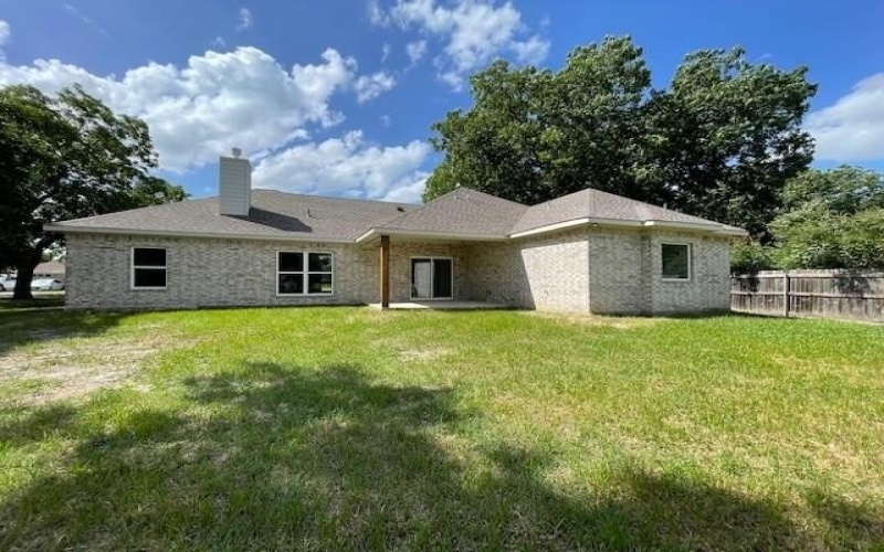 903 Sunrise Drive, Ennis, TX 75119, 3 Bedrooms Bedrooms, ,2 BathroomsBathrooms,Residential,For Sale,903 Sunrise Drive,20950497