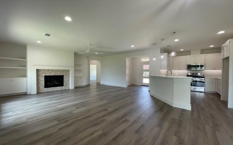 903 Sunrise Drive, Ennis, TX 75119, 3 Bedrooms Bedrooms, ,2 BathroomsBathrooms,Residential,For Sale,903 Sunrise Drive,20950497