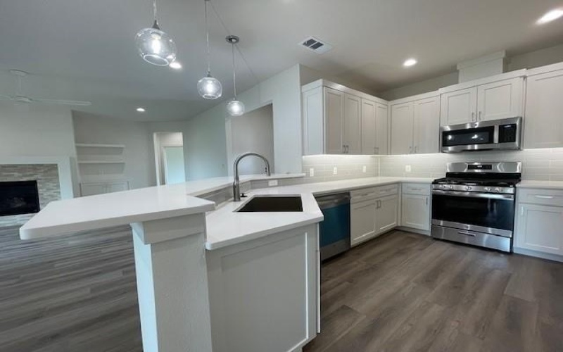 903 Sunrise Drive, Ennis, TX 75119, 3 Bedrooms Bedrooms, ,2 BathroomsBathrooms,Residential,For Sale,903 Sunrise Drive,20950497