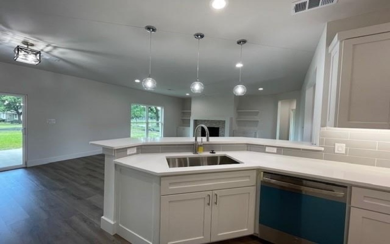 903 Sunrise Drive, Ennis, TX 75119, 3 Bedrooms Bedrooms, ,2 BathroomsBathrooms,Residential,For Sale,903 Sunrise Drive,20950497