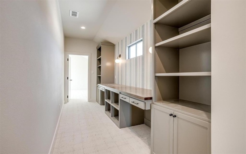 2015 Meadowlark Court, Aledo, TX 76008, 4 Bedrooms Bedrooms, ,3 BathroomsBathrooms,Residential,For Sale,2015 Meadowlark Court,20959735