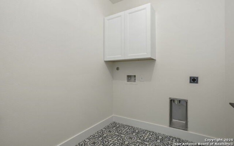 1901 Chateau, Kerrville, TX 78028, 2 Habitaciones Habitaciones , ,2 BañosBaños,Residential,En Venta,1901 Chateau,1878186