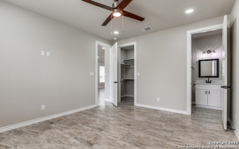 3367 Roland, San Antonio, TX 78210, 3 Habitaciones Habitaciones , ,2 BañosBaños,Residential,En Venta,3367 Roland,1878206