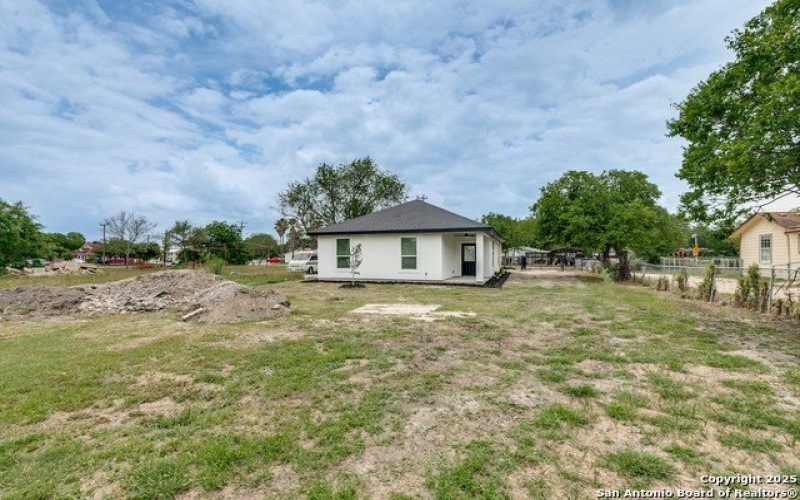 3367 Roland, San Antonio, TX 78210, 3 Habitaciones Habitaciones , ,2 BañosBaños,Residential,En Venta,3367 Roland,1878206
