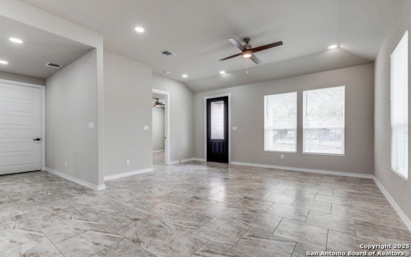 3367 Roland, San Antonio, TX 78210, 3 Habitaciones Habitaciones , ,2 BañosBaños,Residential,En Venta,3367 Roland,1878206