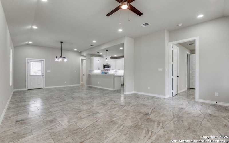 3367 Roland, San Antonio, TX 78210, 3 Habitaciones Habitaciones , ,2 BañosBaños,Residential,En Venta,3367 Roland,1878206