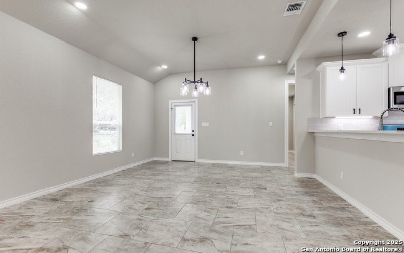 3367 Roland, San Antonio, TX 78210, 3 Habitaciones Habitaciones , ,2 BañosBaños,Residential,En Venta,3367 Roland,1878206