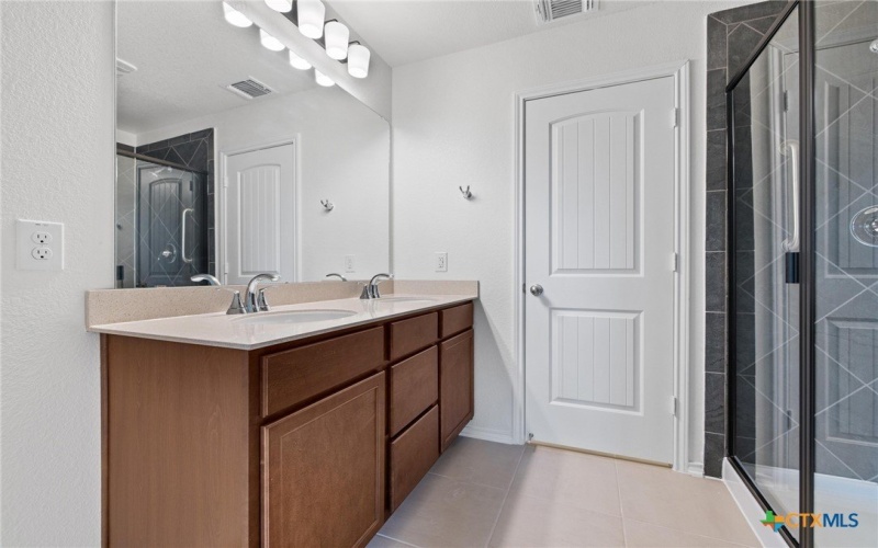 742 Ryan Street, Belton, TX 76513, 3 Bedrooms Bedrooms, ,2 BathroomsBathrooms,Residential,For Sale,742 Ryan Street,584427