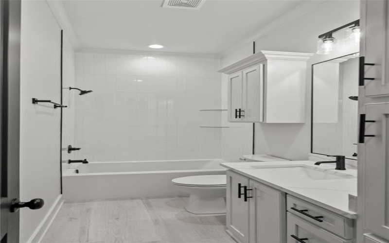 603 Danube, Bossier City, LA 71111, 5 Bedrooms Bedrooms, ,3 BathroomsBathrooms,Residential,For Sale,603 Danube,20973590