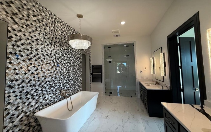 3023 Southern Rise Court, Granbury, TX 76049, 5 Habitaciones Habitaciones , ,7 BañosBaños,Residential,En Venta,3023 Southern Rise Court,20974731