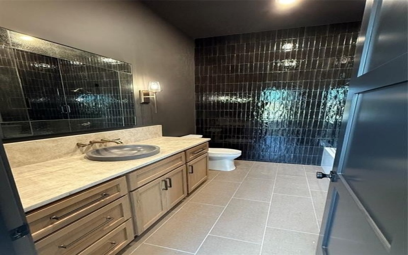 3023 Southern Rise Court, Granbury, TX 76049, 5 Habitaciones Habitaciones , ,7 BañosBaños,Residential,En Venta,3023 Southern Rise Court,20974731