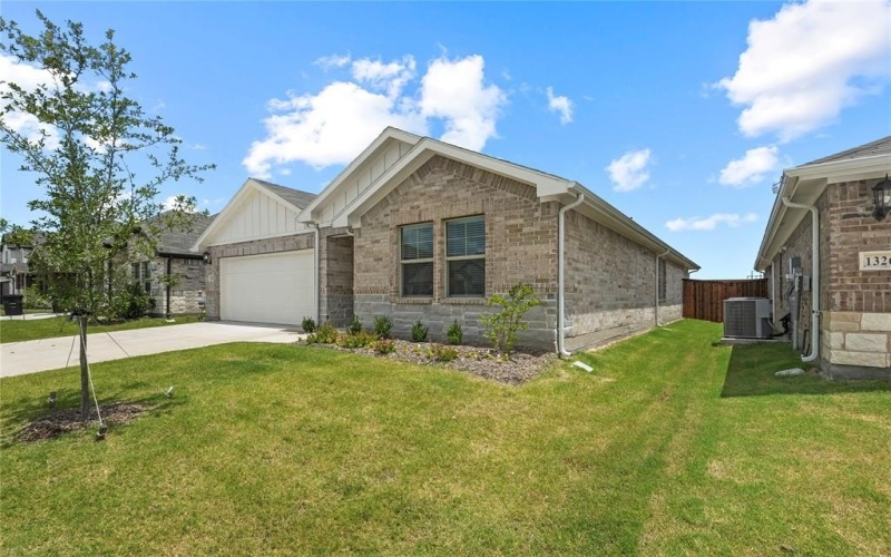 1328 Los Olmos Lane, Crandall, TX 75114, 3 Bedrooms Bedrooms, ,2 BathroomsBathrooms,Residential,For Sale,1328 Los Olmos Lane,20978004
