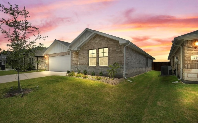1328 Los Olmos Lane, Crandall, TX 75114, 3 Bedrooms Bedrooms, ,2 BathroomsBathrooms,Residential,For Sale,1328 Los Olmos Lane,20978004