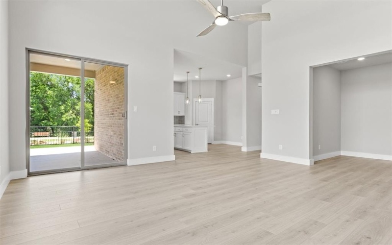 8517 Del Rio Trail, Rowlett, TX 75089, 4 Habitaciones Habitaciones , ,3 BañosBaños,Residential,En Venta,8517 Del Rio Trail,0,20978155