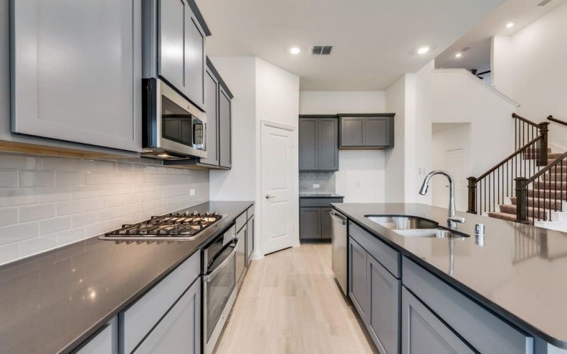 725 Enys Road, McKinney, TX 75069, 5 Habitaciones Habitaciones , ,5 BañosBaños,Residential,En Venta,725 Enys Road,20978420