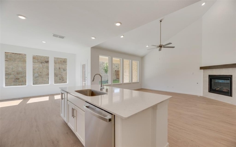 137 Breeds Hill Road, Little Elm, TX 75068, 4 Habitaciones Habitaciones , ,3 BañosBaños,Residential,En Venta,137 Breeds Hill Road,20978469