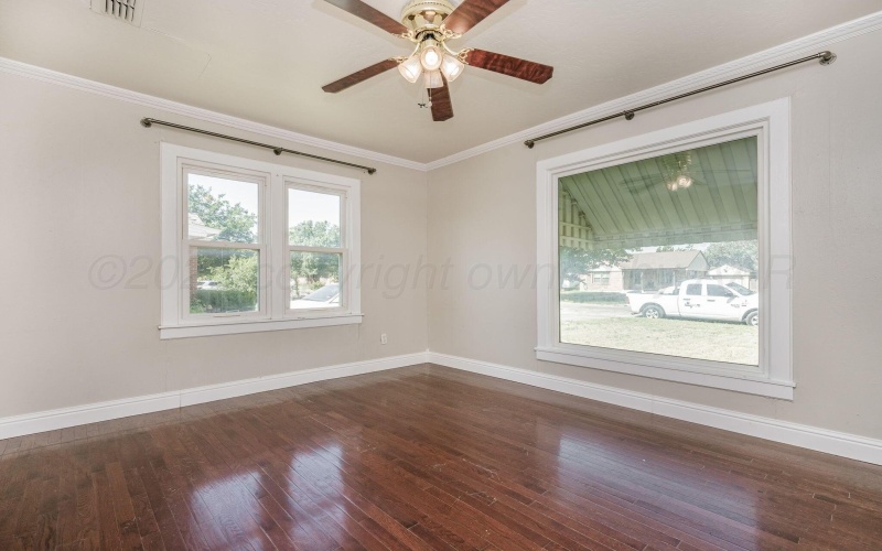 1009 S BRYAN Street, Amarillo, TX 79102-1305, 3 Bedrooms Bedrooms, ,1 BathroomBathrooms,Residential,For Sale,1009 S BRYAN Street,25-5694