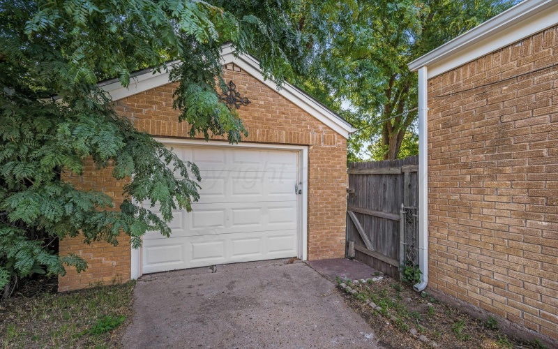 1009 S BRYAN Street, Amarillo, TX 79102-1305, 3 Bedrooms Bedrooms, ,1 BathroomBathrooms,Residential,For Sale,1009 S BRYAN Street,25-5694