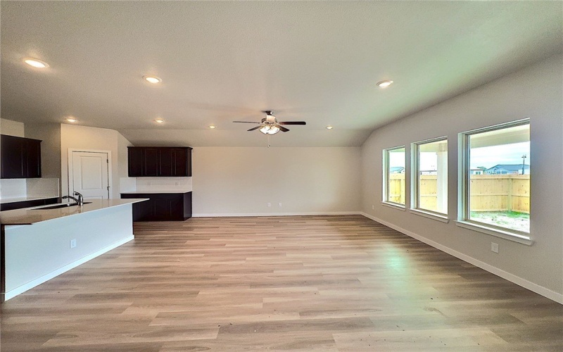 3405 Tanzanite Drive, Corpus Christi, TX 78414, 4 Habitaciones Habitaciones , ,2 BañosBaños,Residential,En Venta,3405 Tanzanite Drive,461049