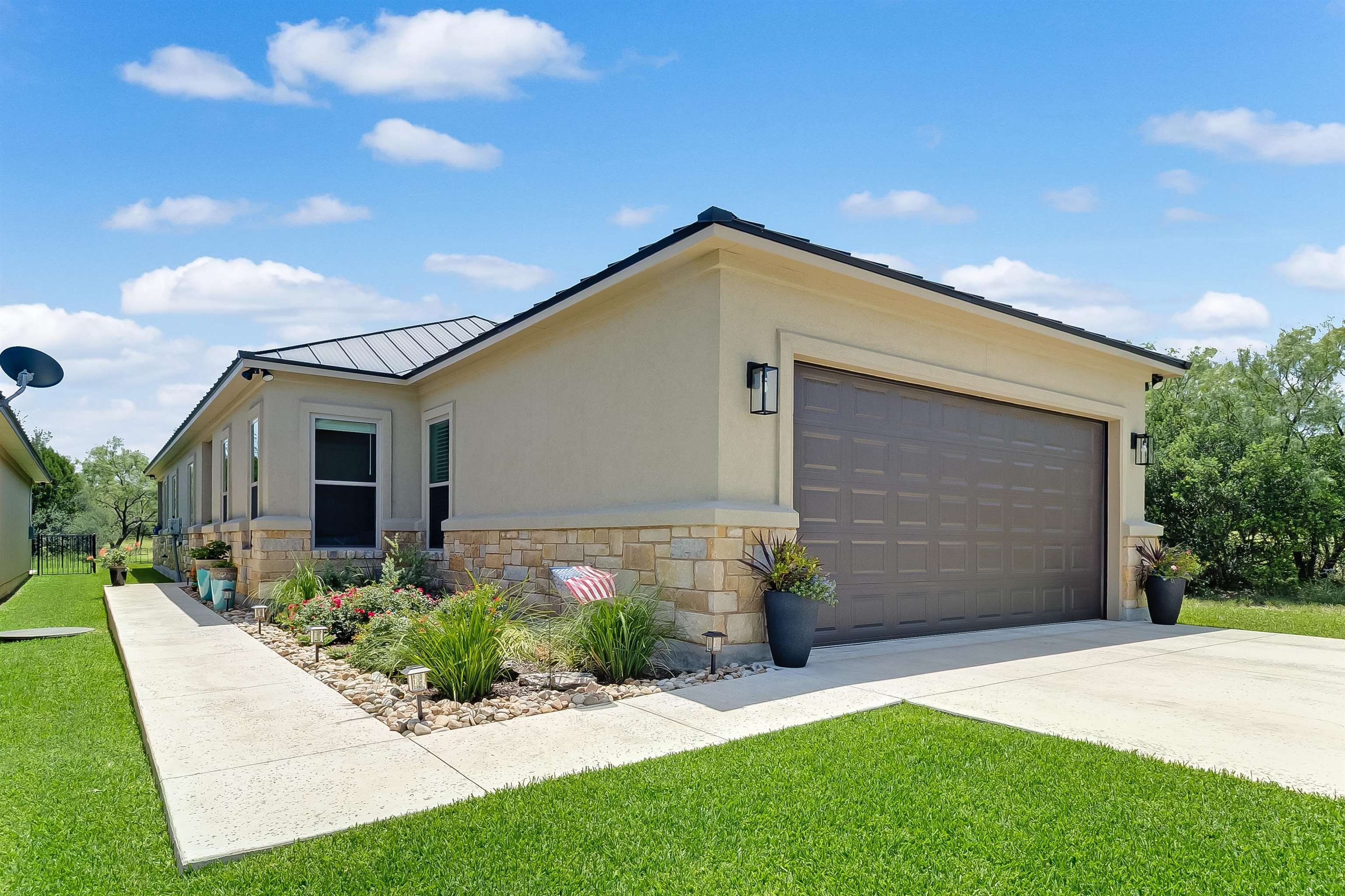 317 Parallel Circle, Horseshoe Bay, TX 78657, 2 Habitaciones Habitaciones , ,2 BañosBaños,Residential,En Venta,317 Parallel Circle,173983