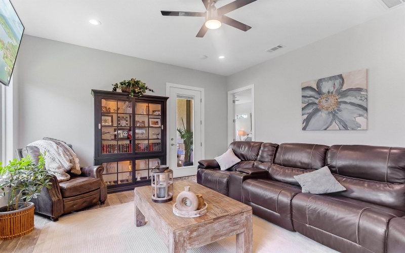 317 Parallel Circle, Horseshoe Bay, TX 78657, 2 Habitaciones Habitaciones , ,2 BañosBaños,Residential,En Venta,317 Parallel Circle,173983