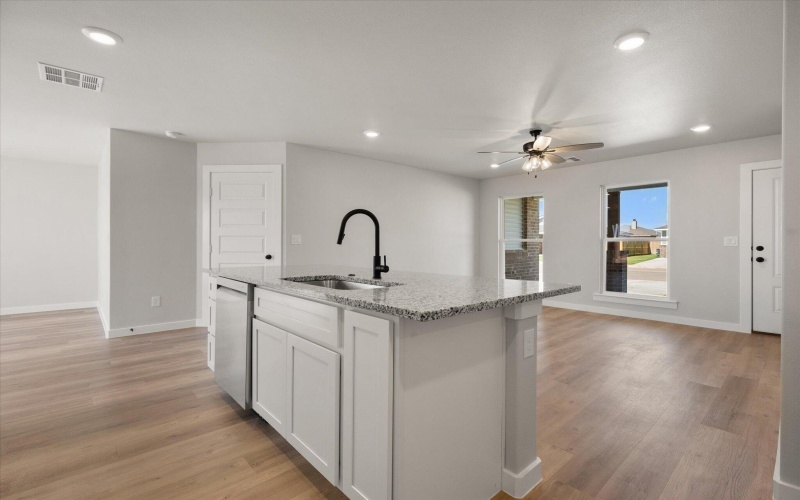 6009 Volney Avenue, Lubbock, TX 79407, 3 Bedrooms Bedrooms, ,2 BathroomsBathrooms,Residential,For Sale,6009 Volney Avenue,0,202556761