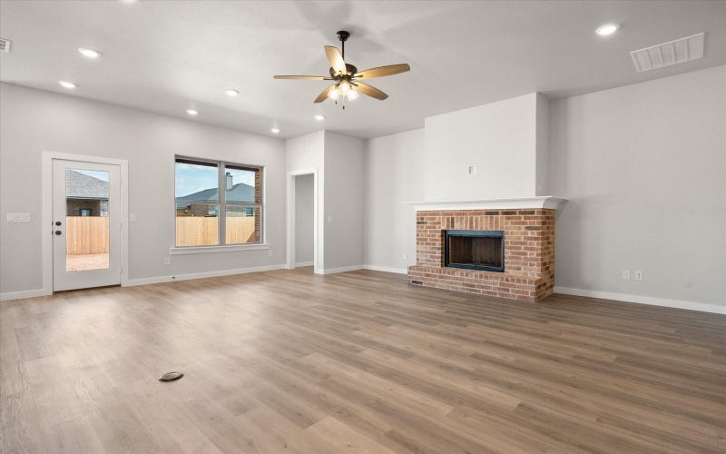 7439 29th Street, Lubbock, TX 79407, 4 Bedrooms Bedrooms, ,3 BathroomsBathrooms,Residential,For Sale,7439 29th Street,202556763